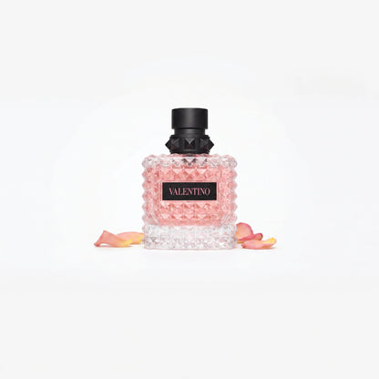 Valentino Donna Born In Roma mit schwarzer Johannisbeere und Bergamotte